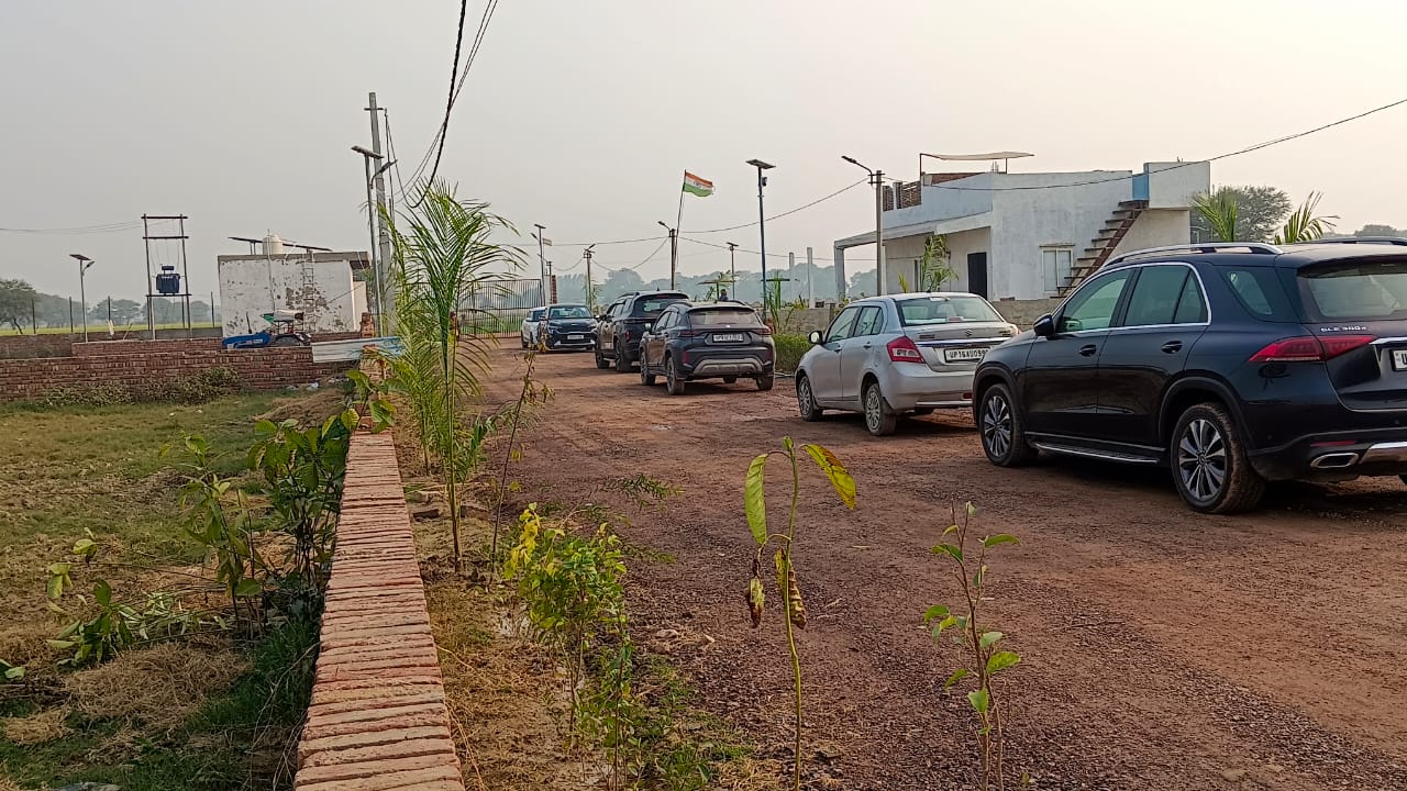 Farm House In Vrindavan – photo 3