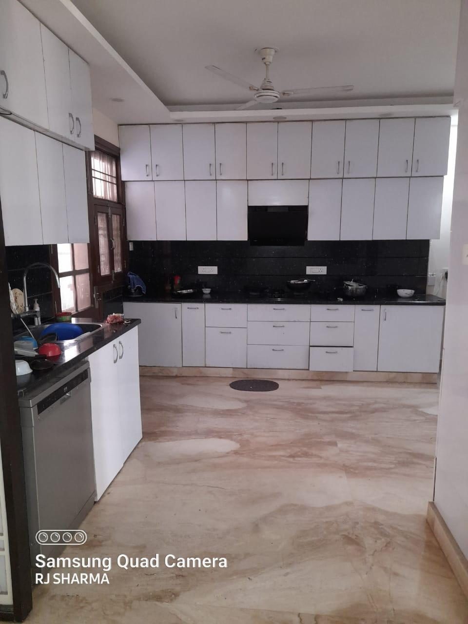 4bhk fully furnished available in in Sector 52 – photo 1