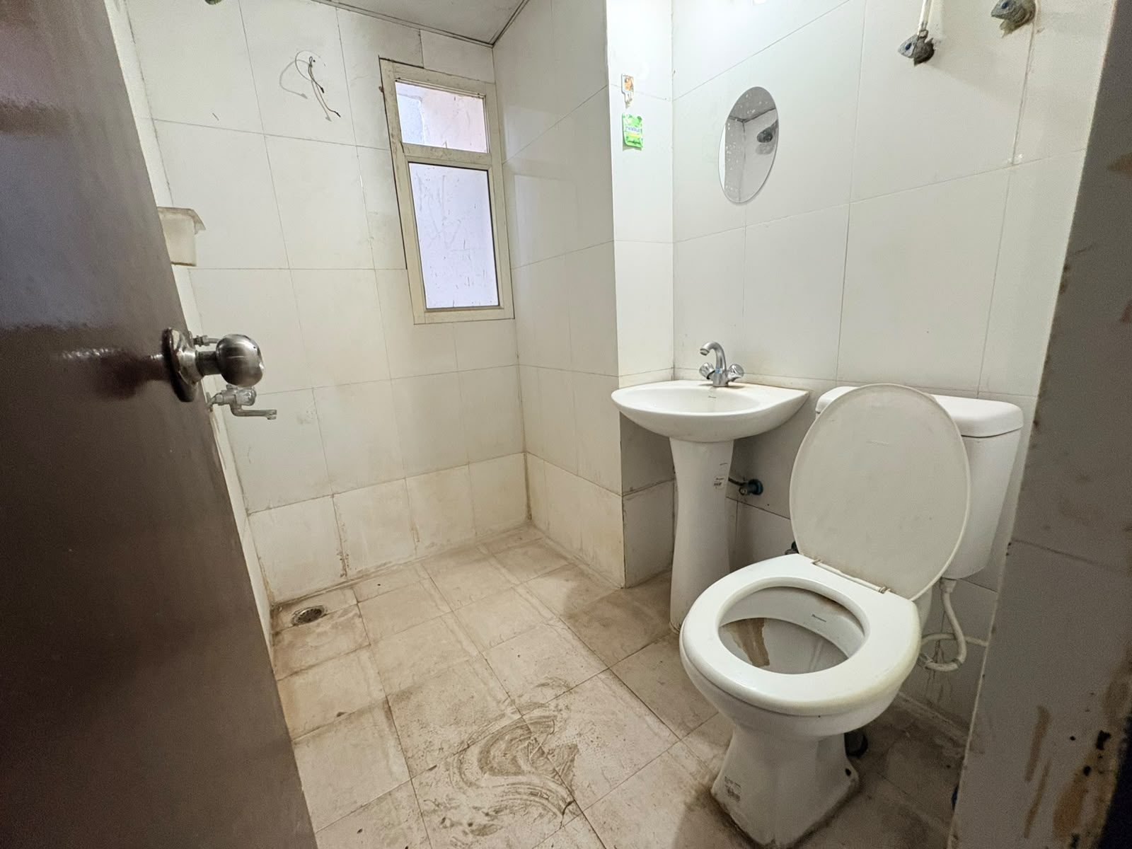 Mahagun mantra 2 for Rent in Sector 10, Vaidpura, Greater Noida – photo 2