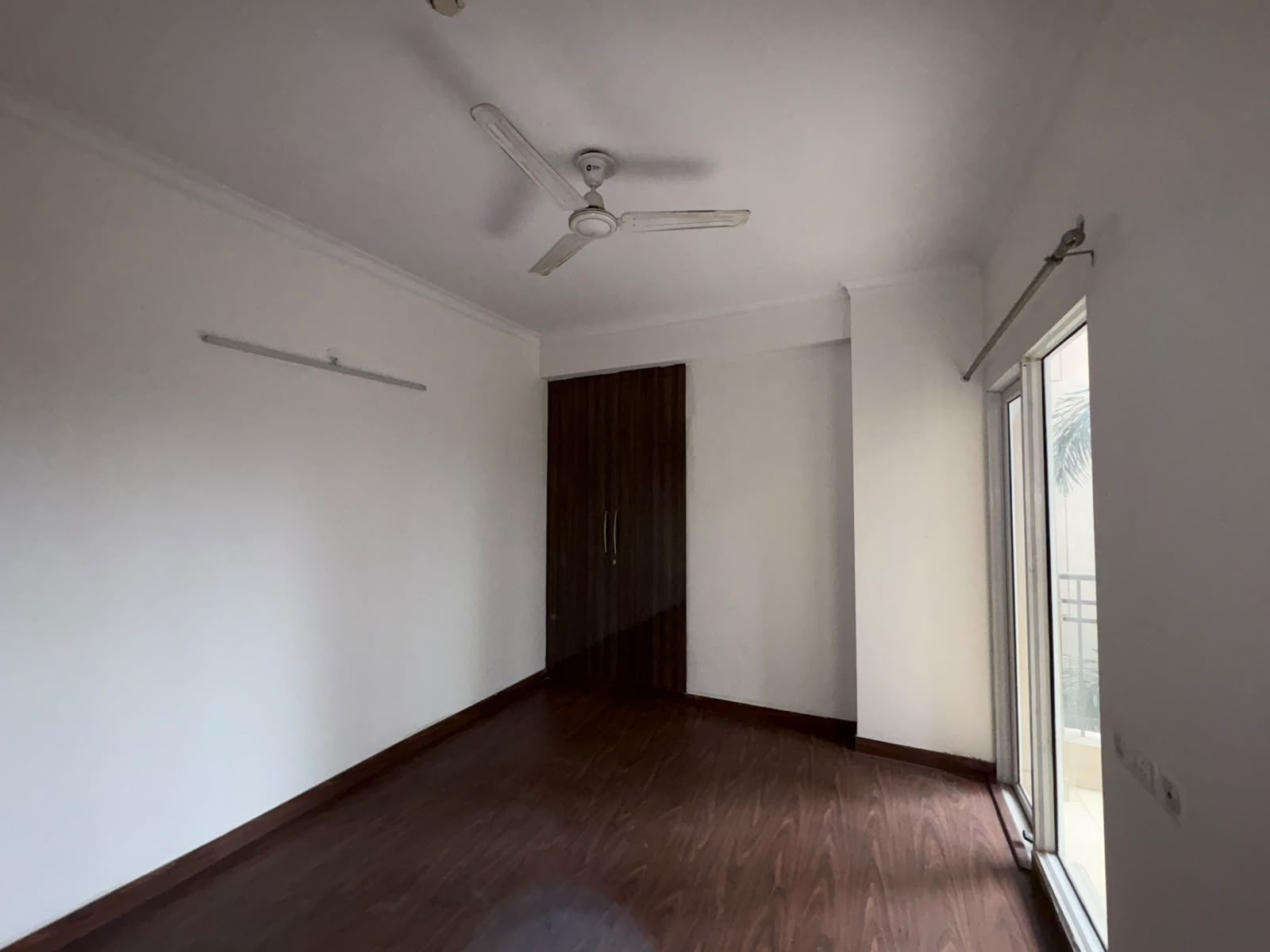 Mahagun mantra 2 for Rent in Sector 10, Vaidpura, Greater Noida – photo 3