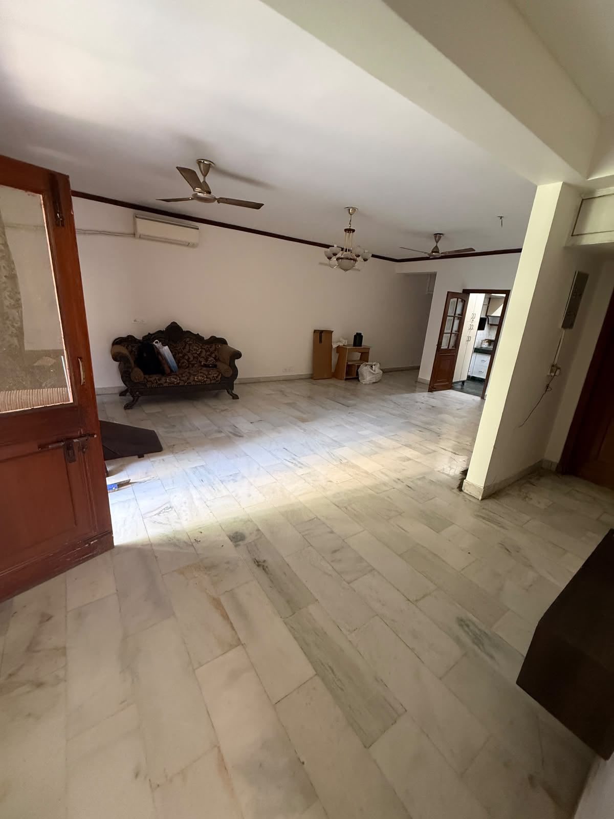 3bhk for Rent in Sushant Lok Phase I, Sector 43, Gurugram – photo 2