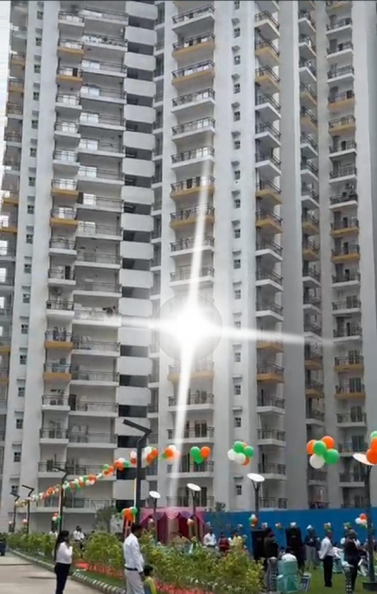 2BHK for Sale in Novena Green Amrapali Centurian Park – photo 2