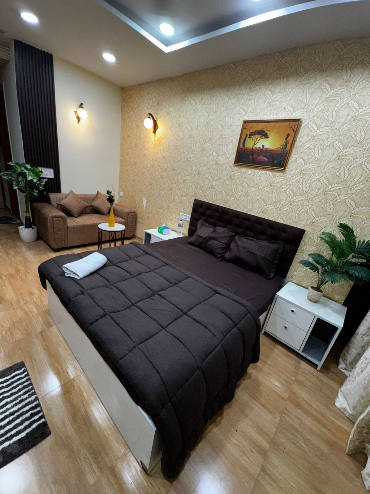 studio apartment for Rent in gaur city center Chowk Greater Noida West Road – photo 1