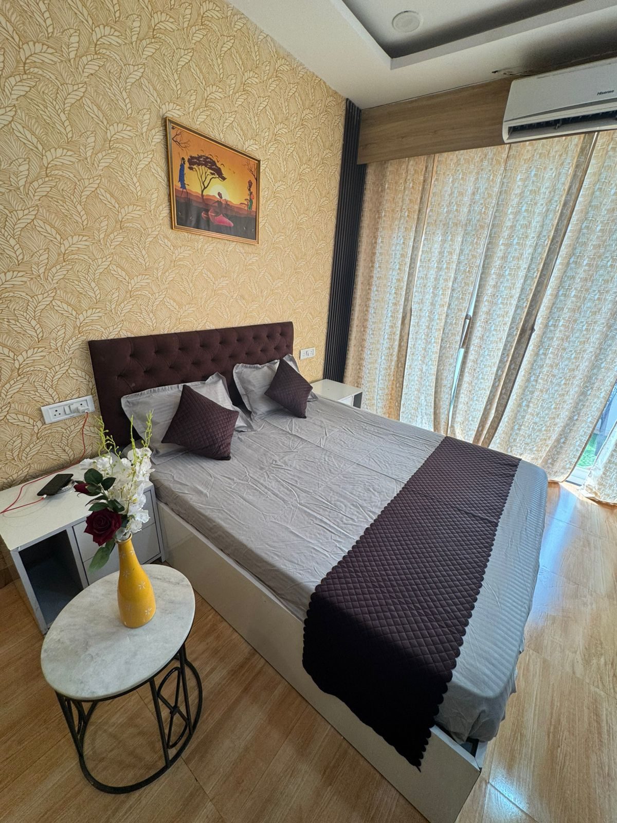 studio apartment for Rent in gaur city center Chowk Greater Noida West Road – photo 3