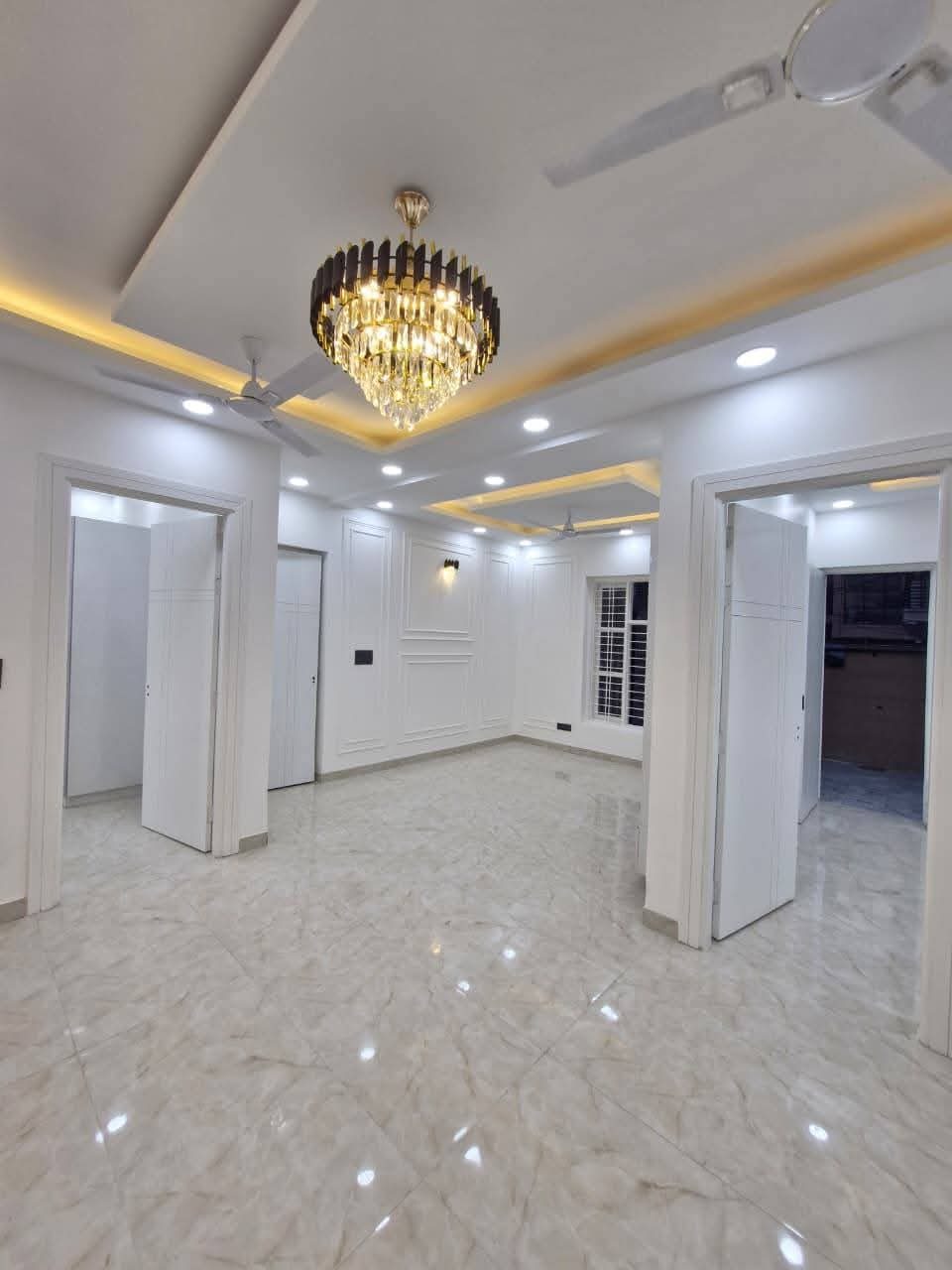 3 BHK 3 TOILET in Greenfield Colony Block B – photo 1
