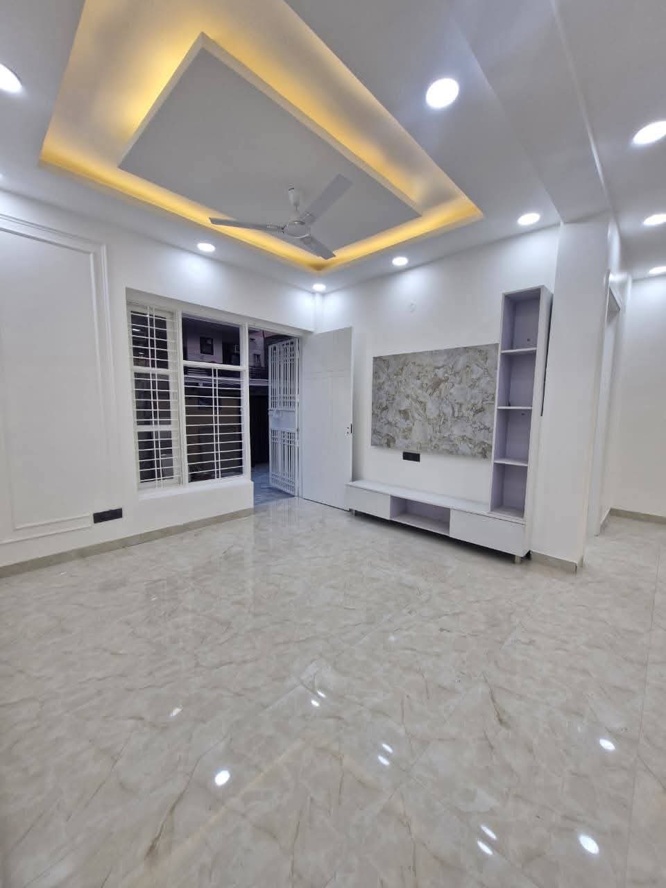 3 BHK 3 TOILET in Greenfield Colony Block B – photo 4