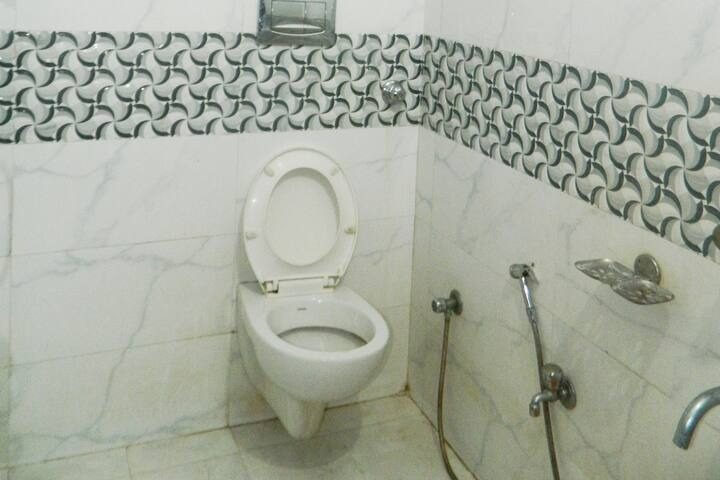 3 BHK fully furnished apartment at patrakaar colony Mansarovar Jaipur in Patrakar Colony – photo 3