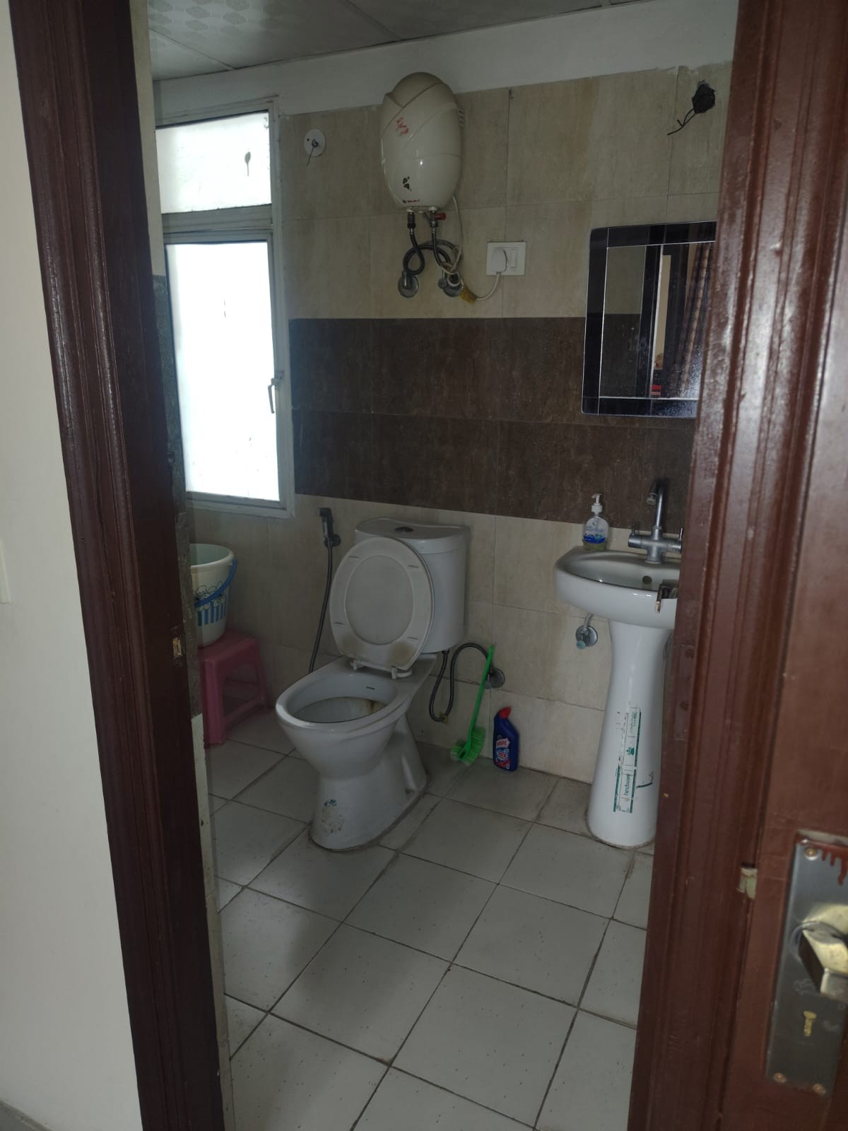 Gulshan Bellina 2Bhk+study for Sale in Greater Noida West, Panchsheel Greens 2, Ithaira – photo 4